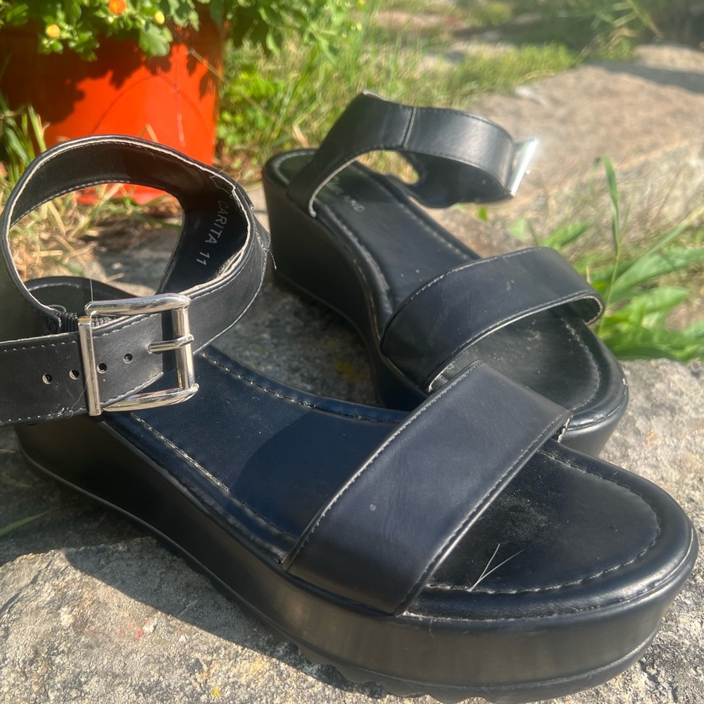 Chunky Platform Sandals with Ankle Strap!